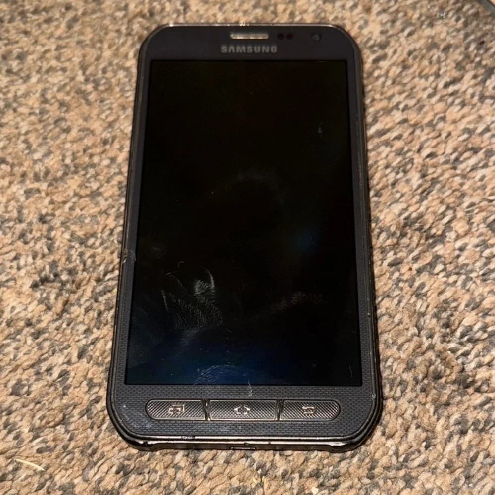 Samsung S6 Active- 32 gb/Black Smartphone Sleek Design-Works Great